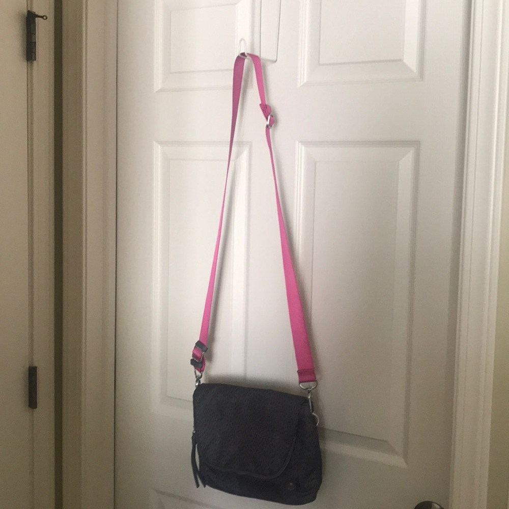 Lululemon Festival crossbody bag